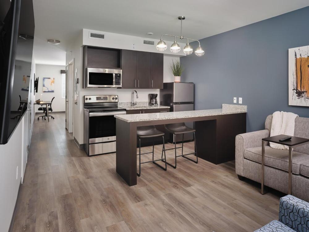 Queen Suite interior